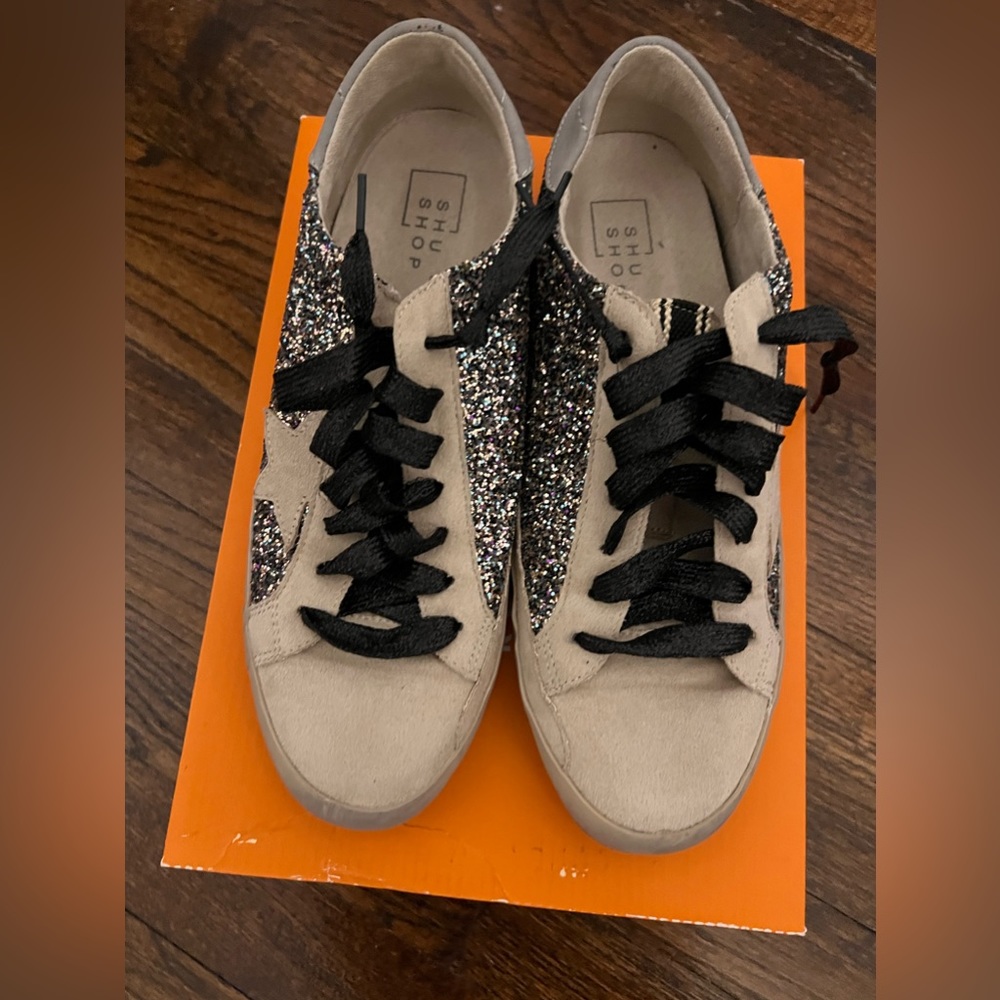 ShuShop Glitter Star Sneakers size 9